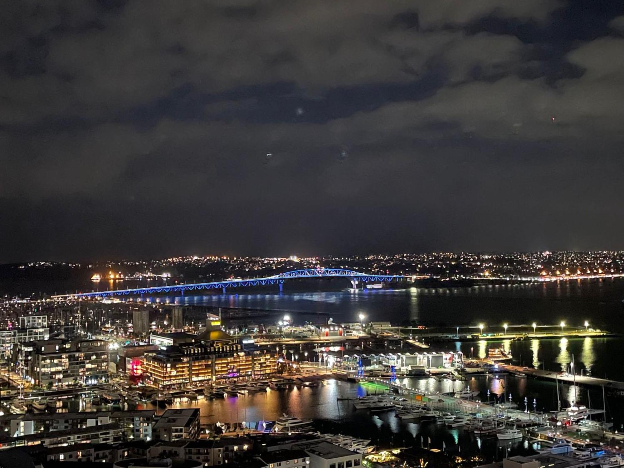 Top Floor Harbour View And Skytower View Apartment In Cbd Auckland Luaran gambar